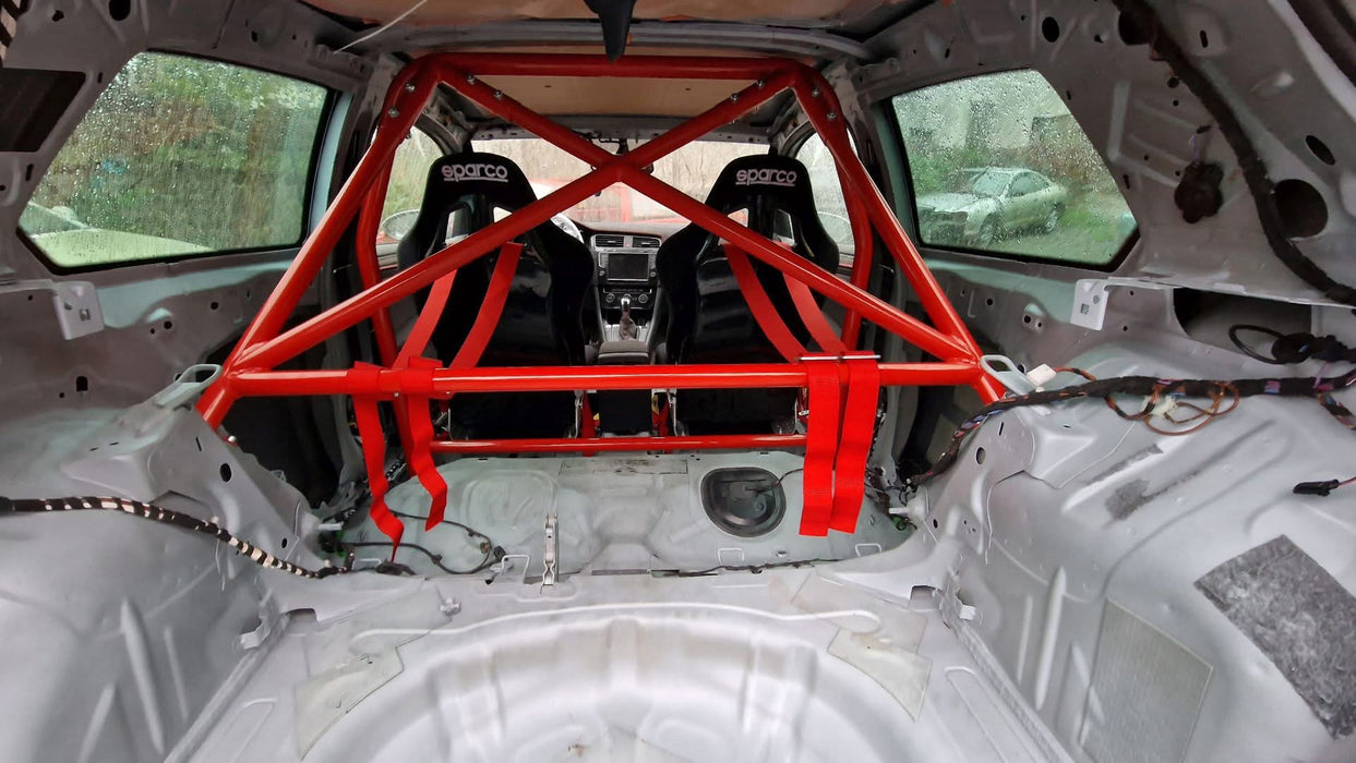 BMW E30 / E36 / E46 / E90 / E92 roll cage / cage / rollcage / cage